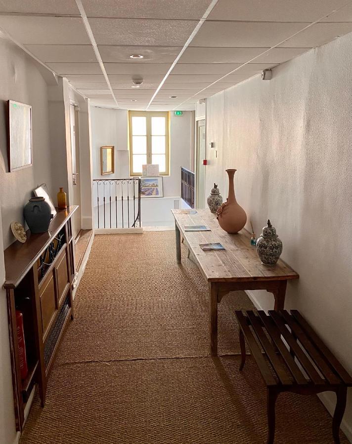 Rive Droite Hotel Apt Exterior foto